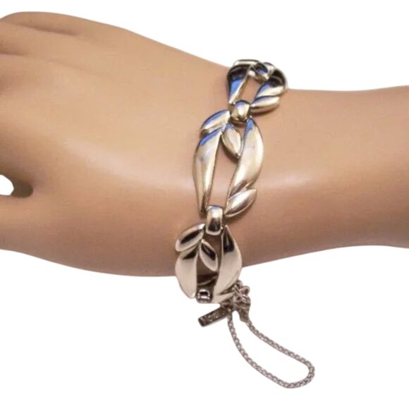 Monet Leaf Bracelet Silver Tone Vintage Open Large Curve Band Polished Metal - Picture 5 of 5